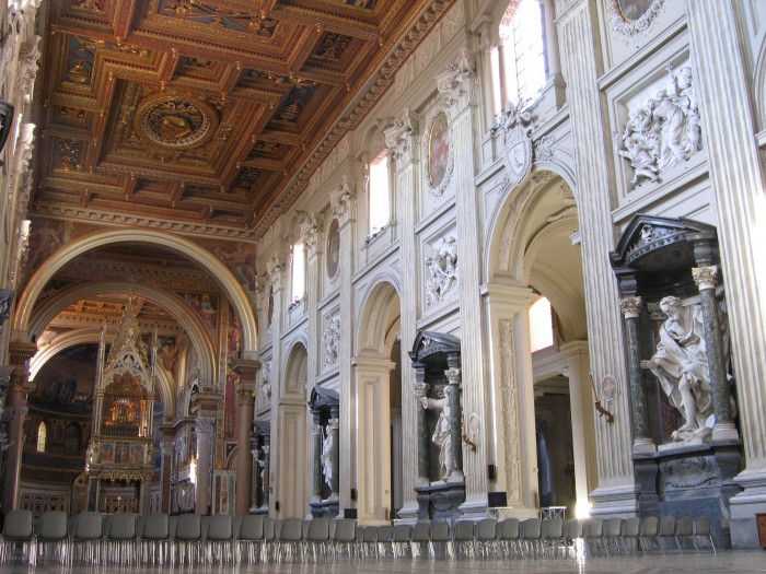 Wnętrze bazyliki św. Jana na Lateranie