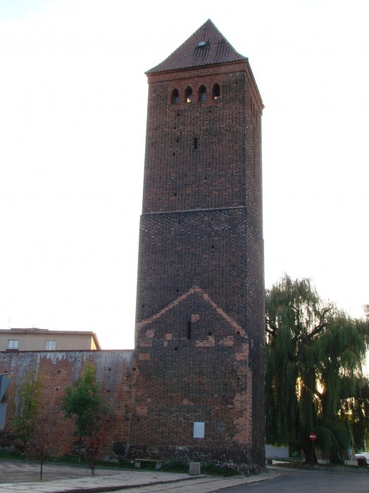 Wieża Bramna Wschodnia tzw. Polska w Byczynie
