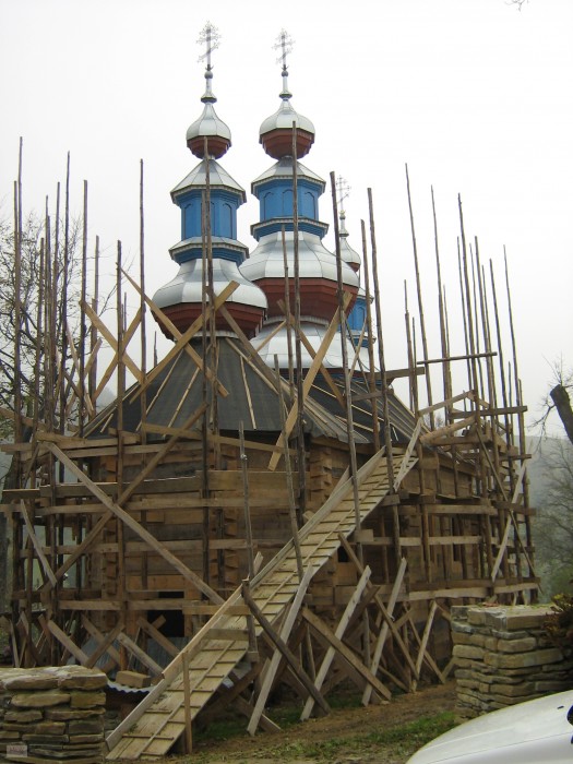 odbudowa cerkwi w Komańczy