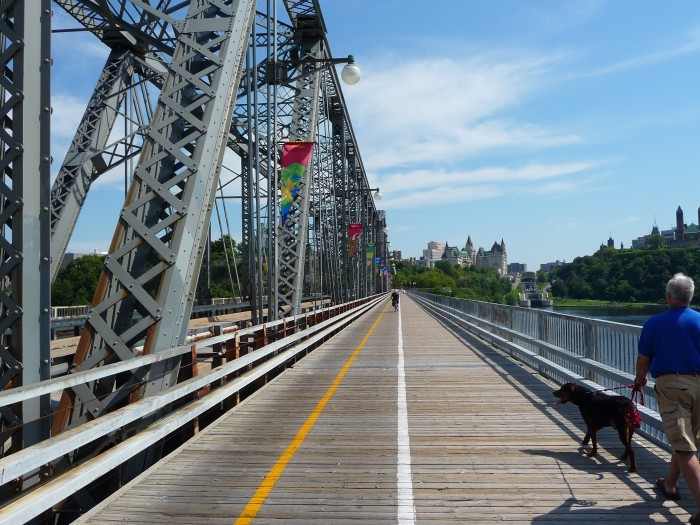 most przez Ottawę