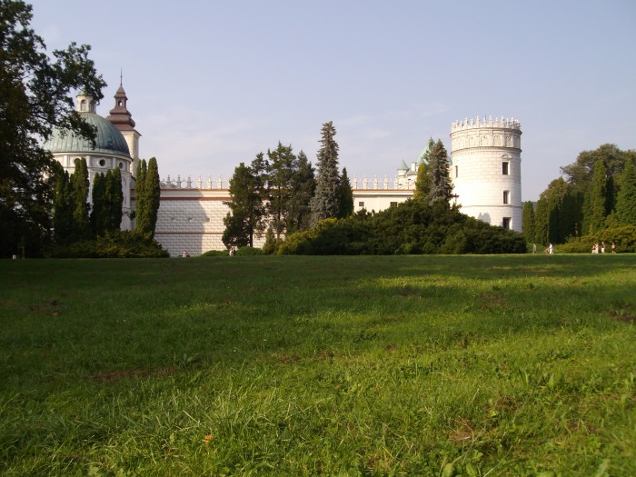Zamek i park