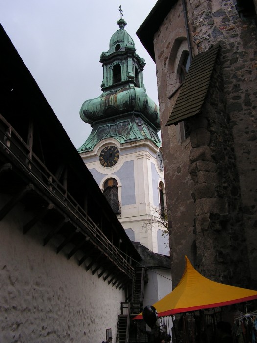 Stary Zamek - widok na Kościół Marii Panny