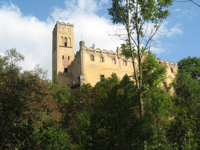 Zamek w Ratnie