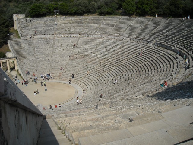 Amfiteatr - 12 tysięcy miejsc
