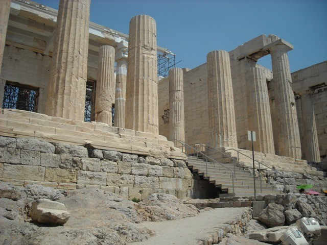 Propyleje - wejście na Akropol (w remoncie)