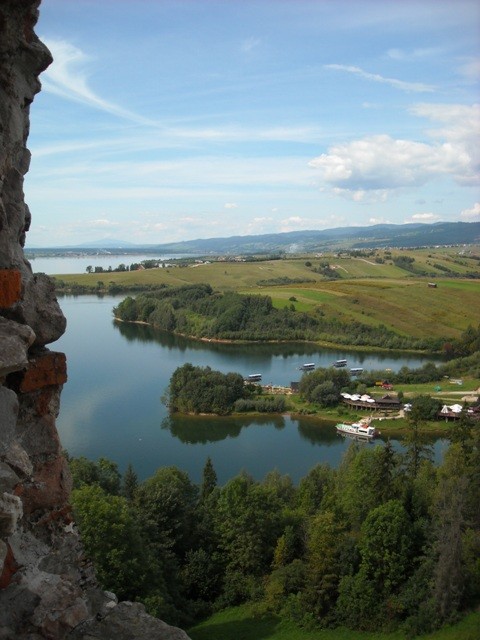 widok z zamku na jezioro czorsztyńskie