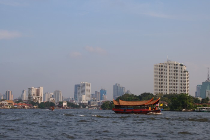 Widok z rzeki Chao Phraya