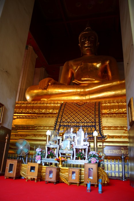 Największy siedzący Budda w Tajlandii