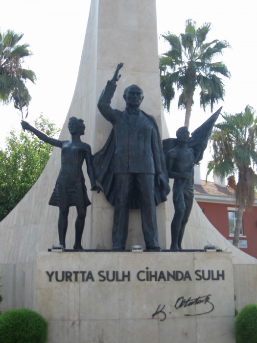 Pomnik Ataturka - ojca Turków