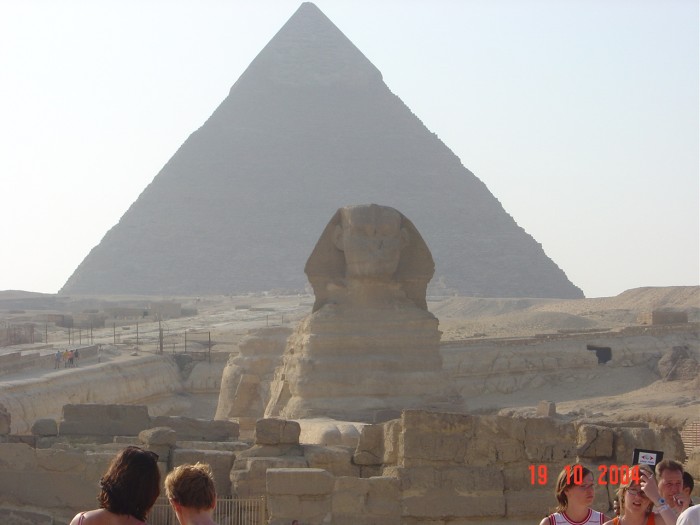 Swinks i jedna z piramid