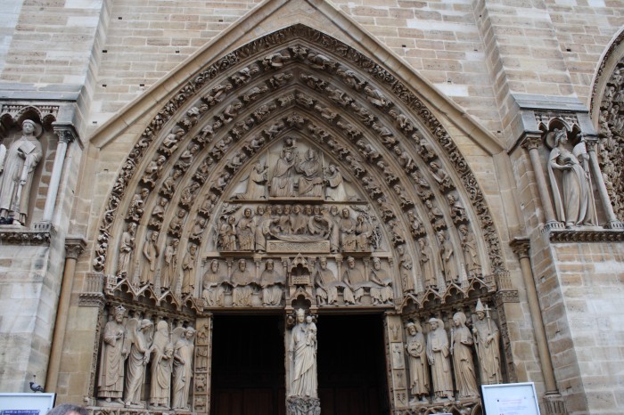 Wejście do Katedry Notre-Dame