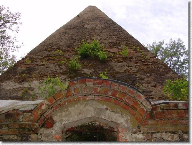 Grobowiec w kształcie piramidy
