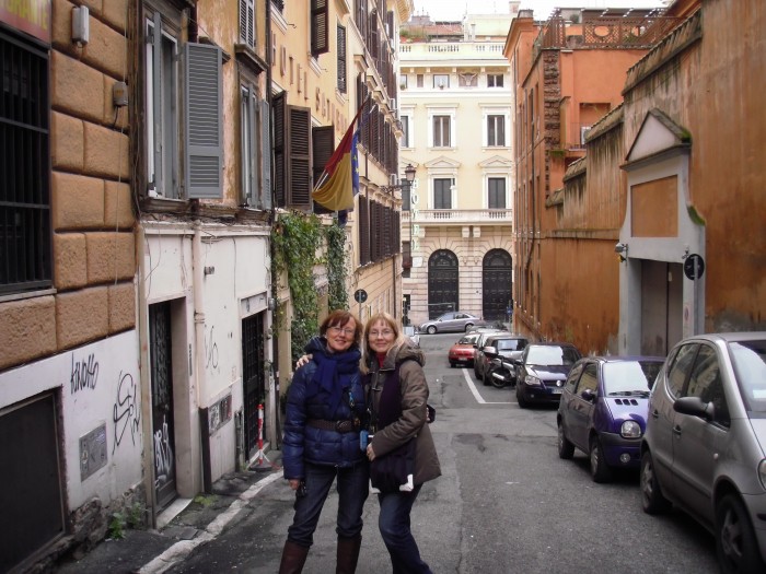 na jednej z urokliwych uliczek Rzymu