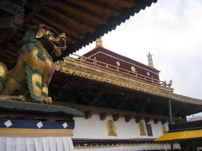 Wewnątrz świątyni Jokhang