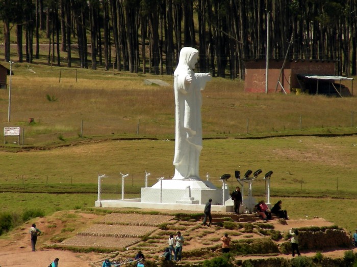 Pomnik Jezusa na wzgórzu w Cuzco