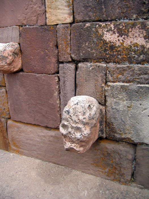 Pozostałości zabytków w Tiwanaku