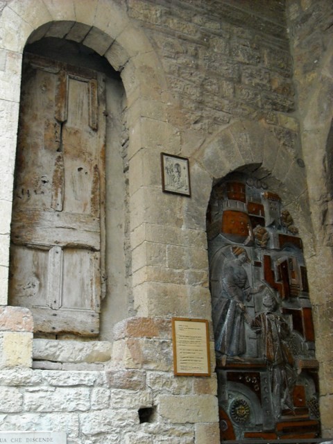 oryginalne drzwi z domu św. Franciszka