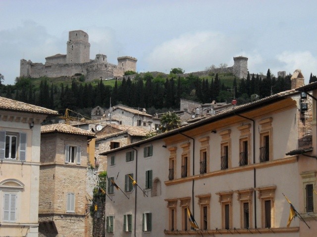 zamek Rocca Maggiore