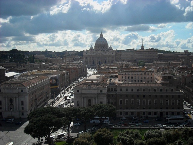 widok na Watykan z Zamku św. Anioła