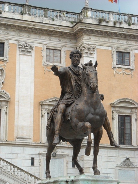 pomnik Marka Aureliusza