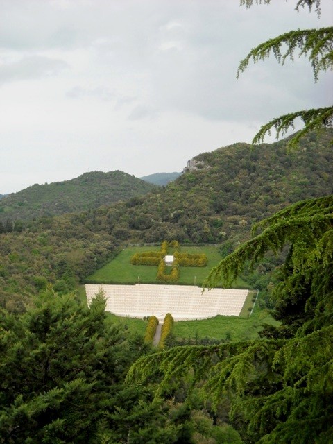 cmentarz widziany z opactwa na Monte Cassino