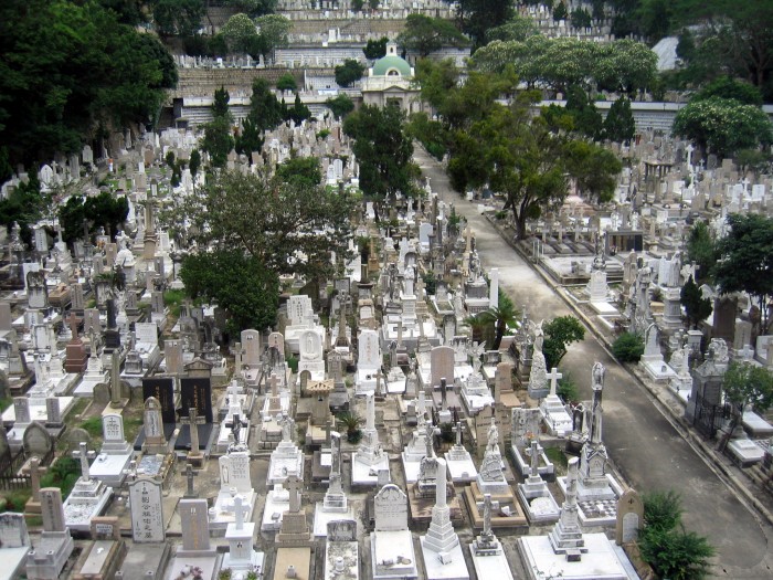 Cmentarz w środku miasta