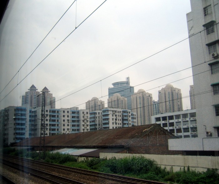 Podróż koleją  z Kantonu do Hongkongu