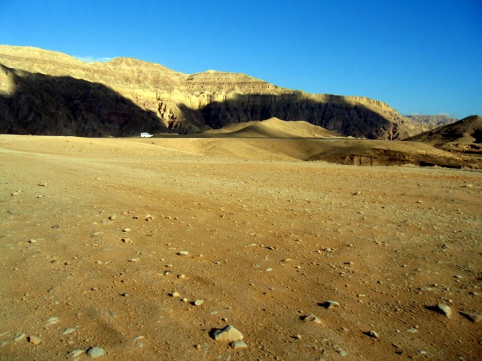 Droga po pustyni do Kolorowego Kanionu