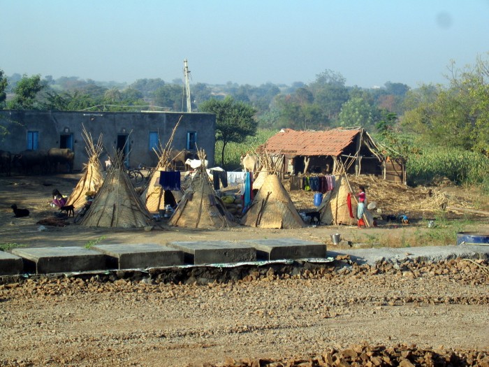 Widoki z okien pociągu Bangalore-Delhi
