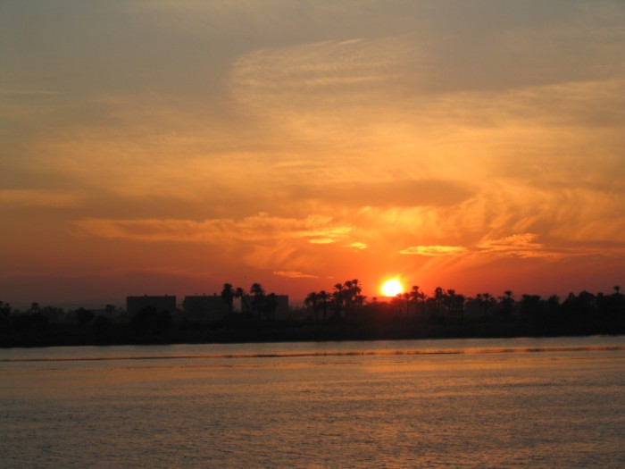 Zachód słońca - widok ze statku