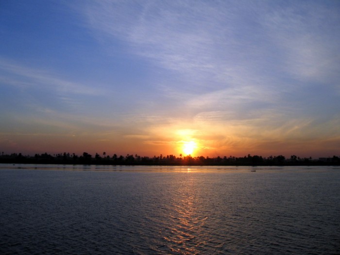 Zachód słońca - widok ze statku