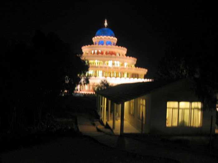 Świątynia nocą