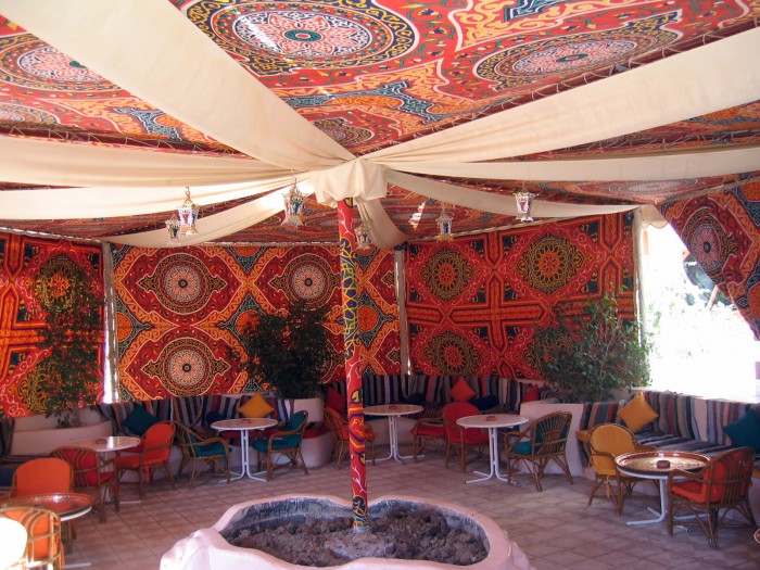 Kawiarnia pod namiotem