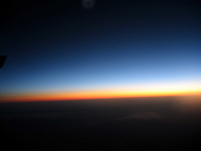 Wshód słońca - widok z wysokości 10 km