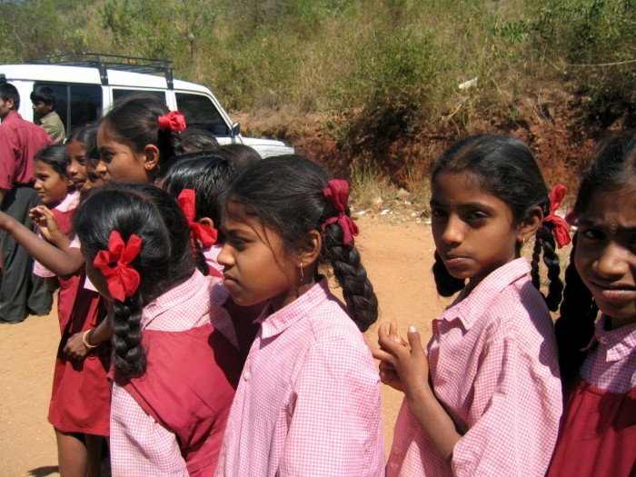 Szkoła sponsorowana przez Ravi Shankara