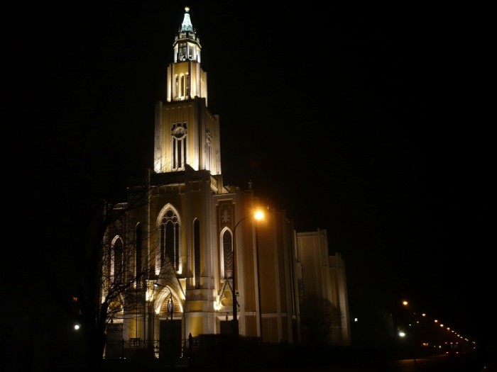 kościół na  pl. Szembeka...