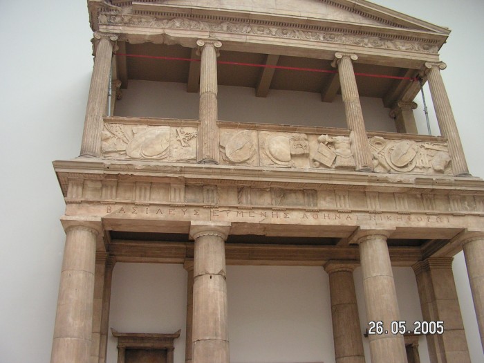 Muzeum Pergamońskie- świątynia  grecka
