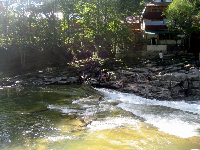 Rzeka Prut -mini  wodospad