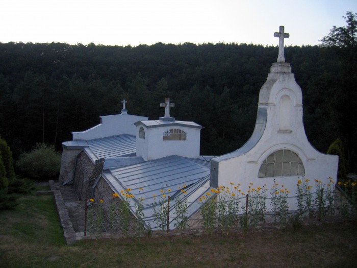 Grobowiec przyklasztorny
