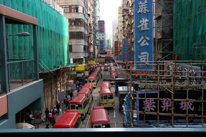 Autobusy (piętrowe) - sprawny środek transportu w Hongkongu