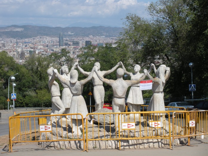 Pomnik ludzi tańczących sardanę