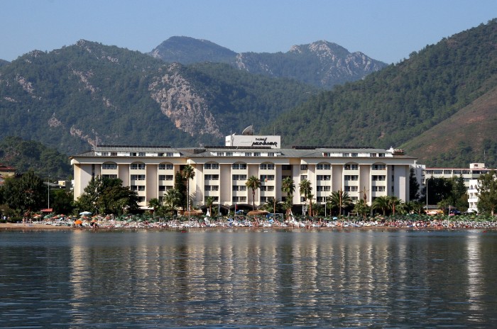 hotel Marmaris Palace od strony morza