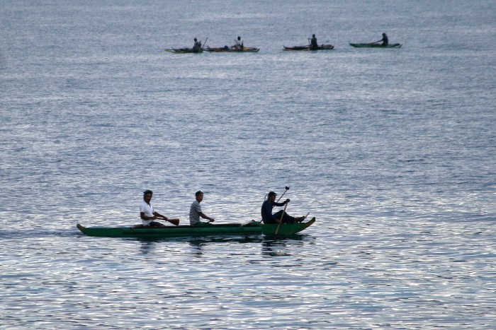 Poławiacze pereł przy wyspie Sumillion