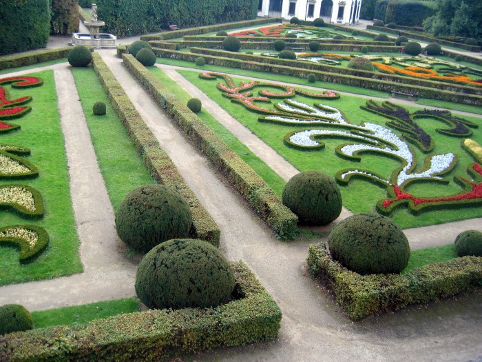 Ogród Kwiatowy - wg włoskiego stylu renesans.