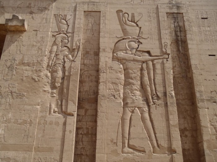 Hieroglify w Edfu