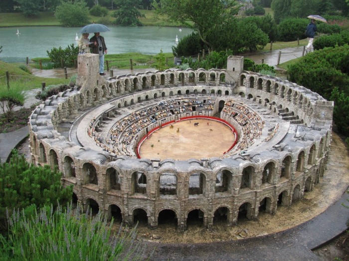 Amfiteatr  w Arles