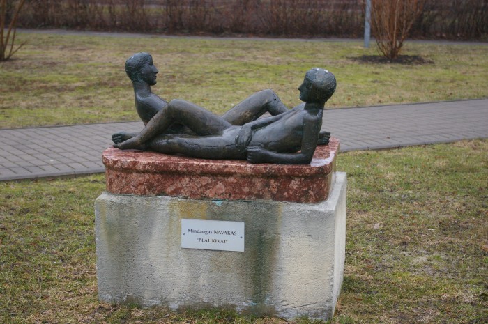 Rzeźby w parku