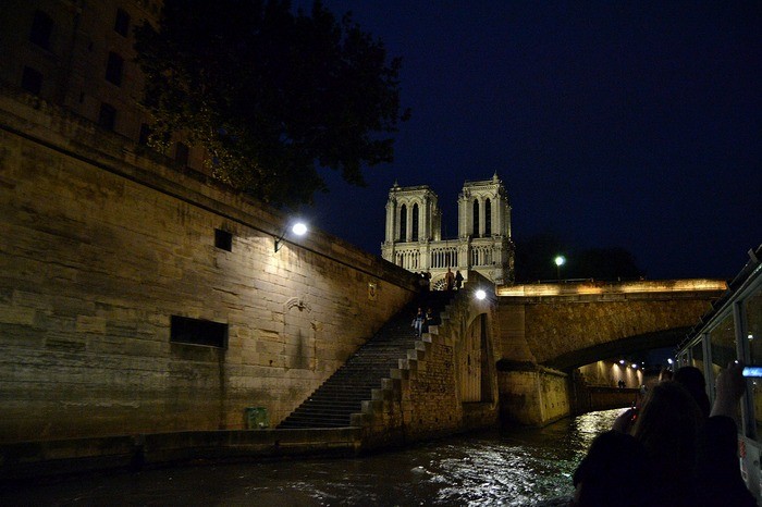 Paris by night - rejs Sekwaną