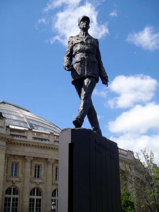 Pomnik Charlesa De Goula