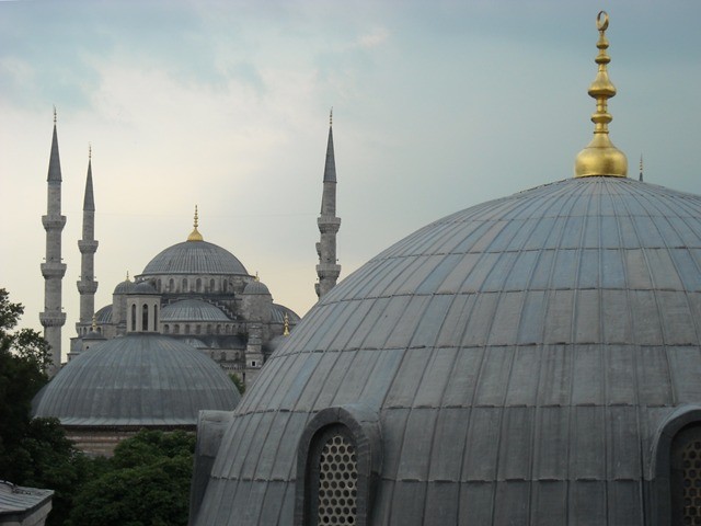 widok z Hagia Sophia na Błękitny Meczet